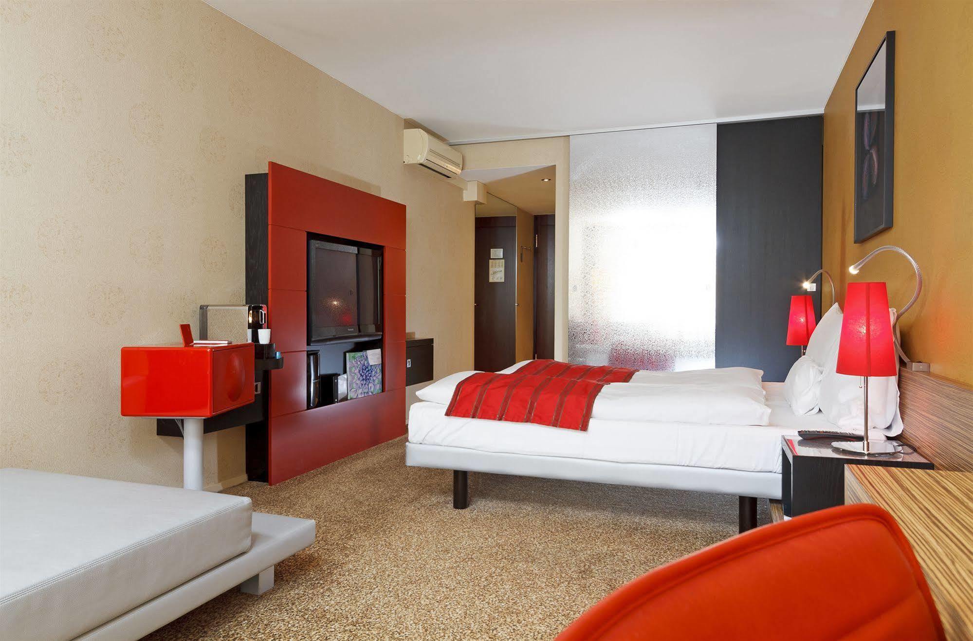 Post Hotel Weggis Ngoại thất bức ảnh